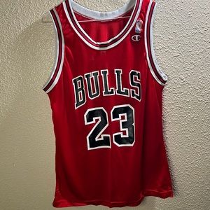 Vintage 90’ Champion NBA Chicago Bulls #23